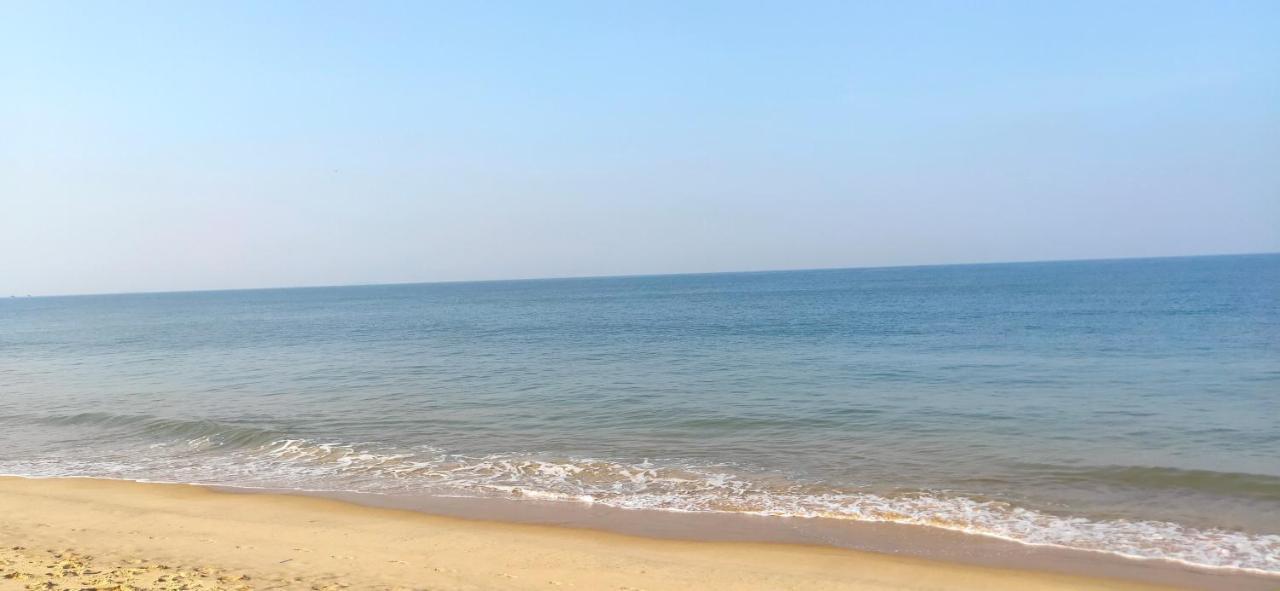 Spectrum Hub Beach Side Studio Apartment - Candolim - Goa Exteriör bild